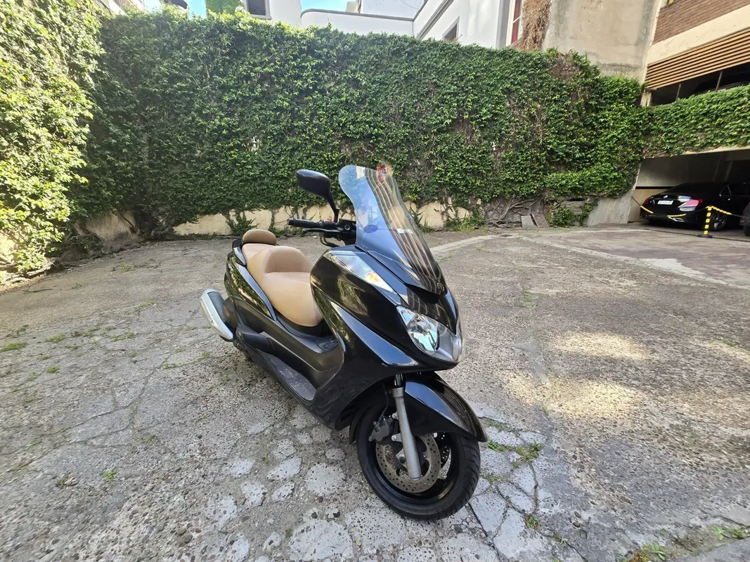 Mira esta publicación de Yamaha 400 YP 2009 en Motordil