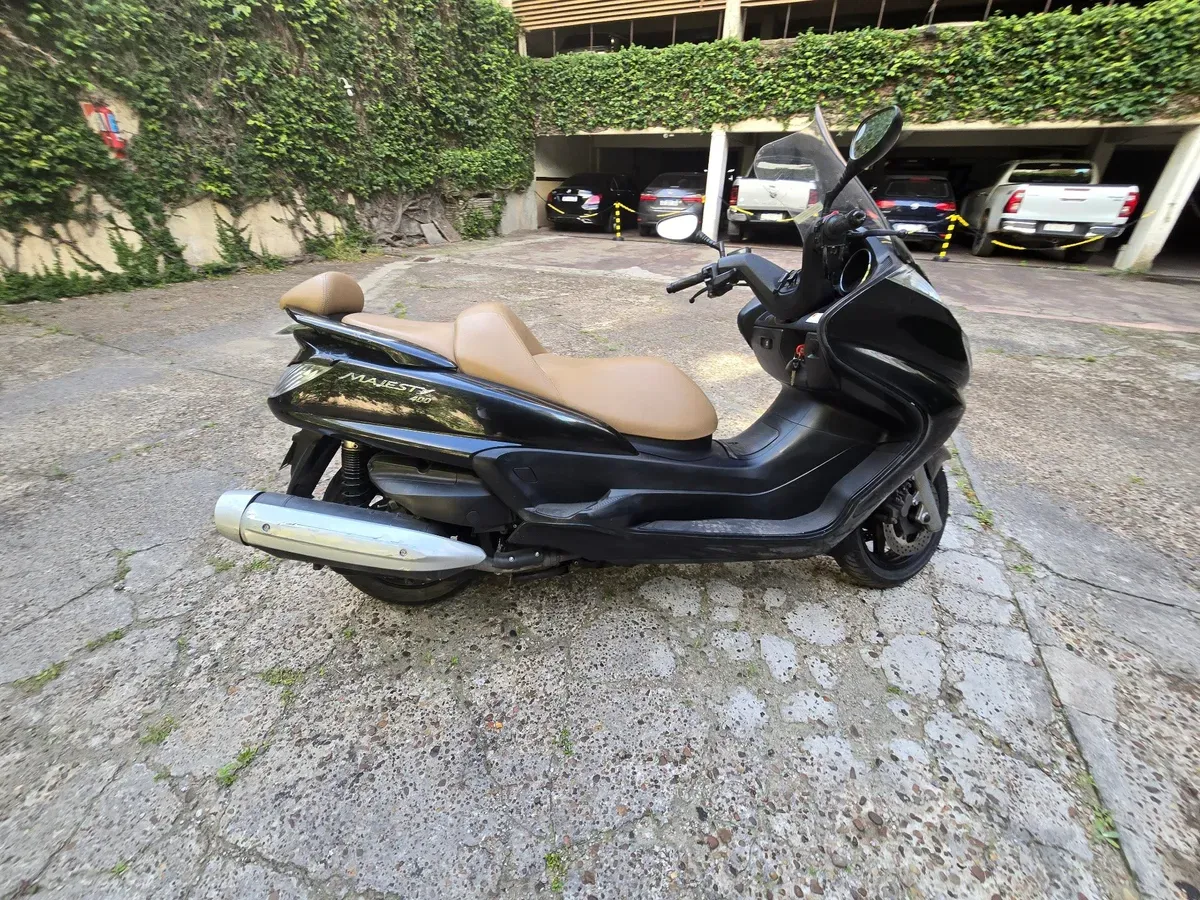 Mira esta publicación de Yamaha 400 YP 2009 en Motordil