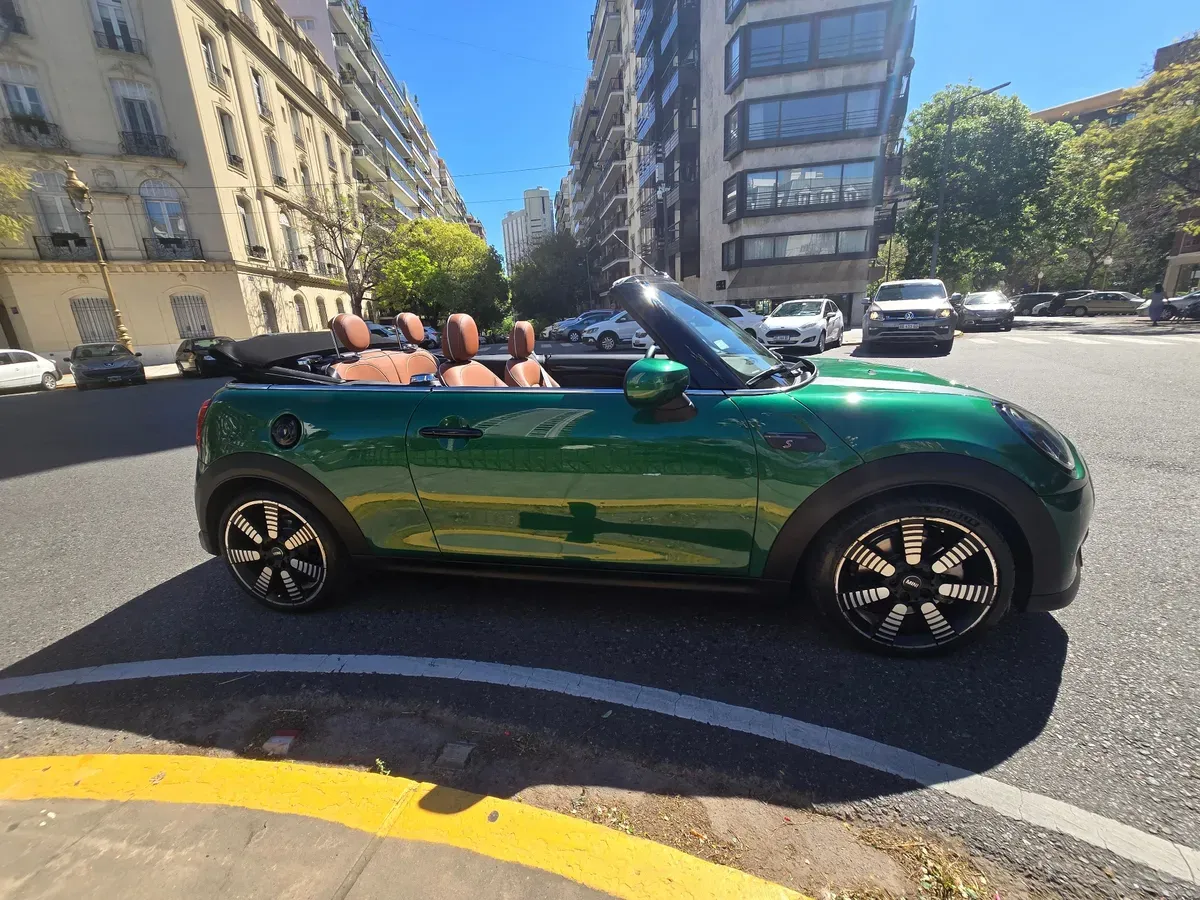 Mira esta publicación de Mini Cooper 2024 en Motordil