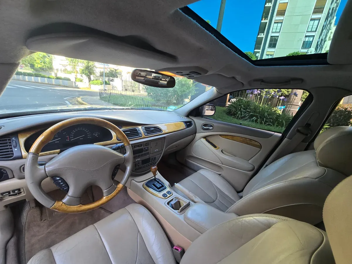 Mira esta publicación de Jaguar S Type 1999 en Motordil