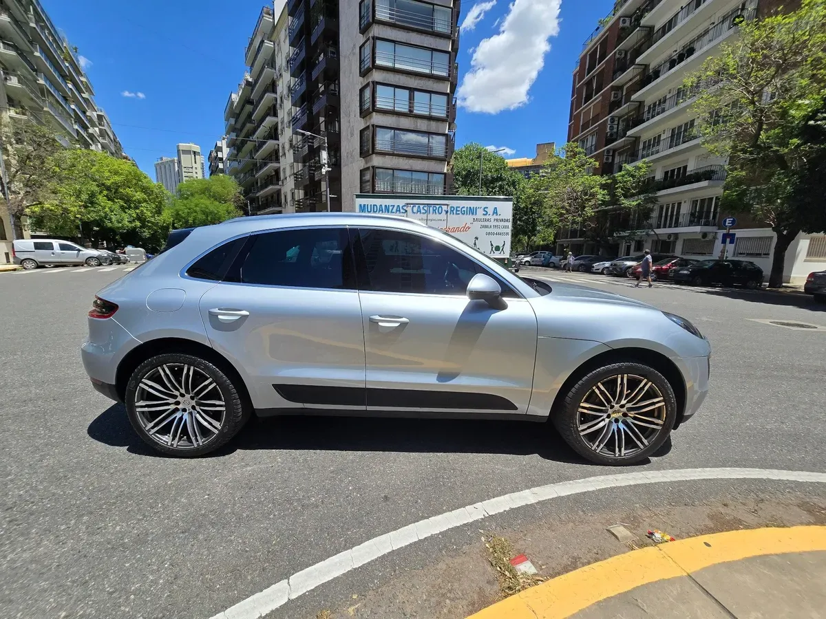 Mira esta publicación de Porsche Macan 2017 en Motordil