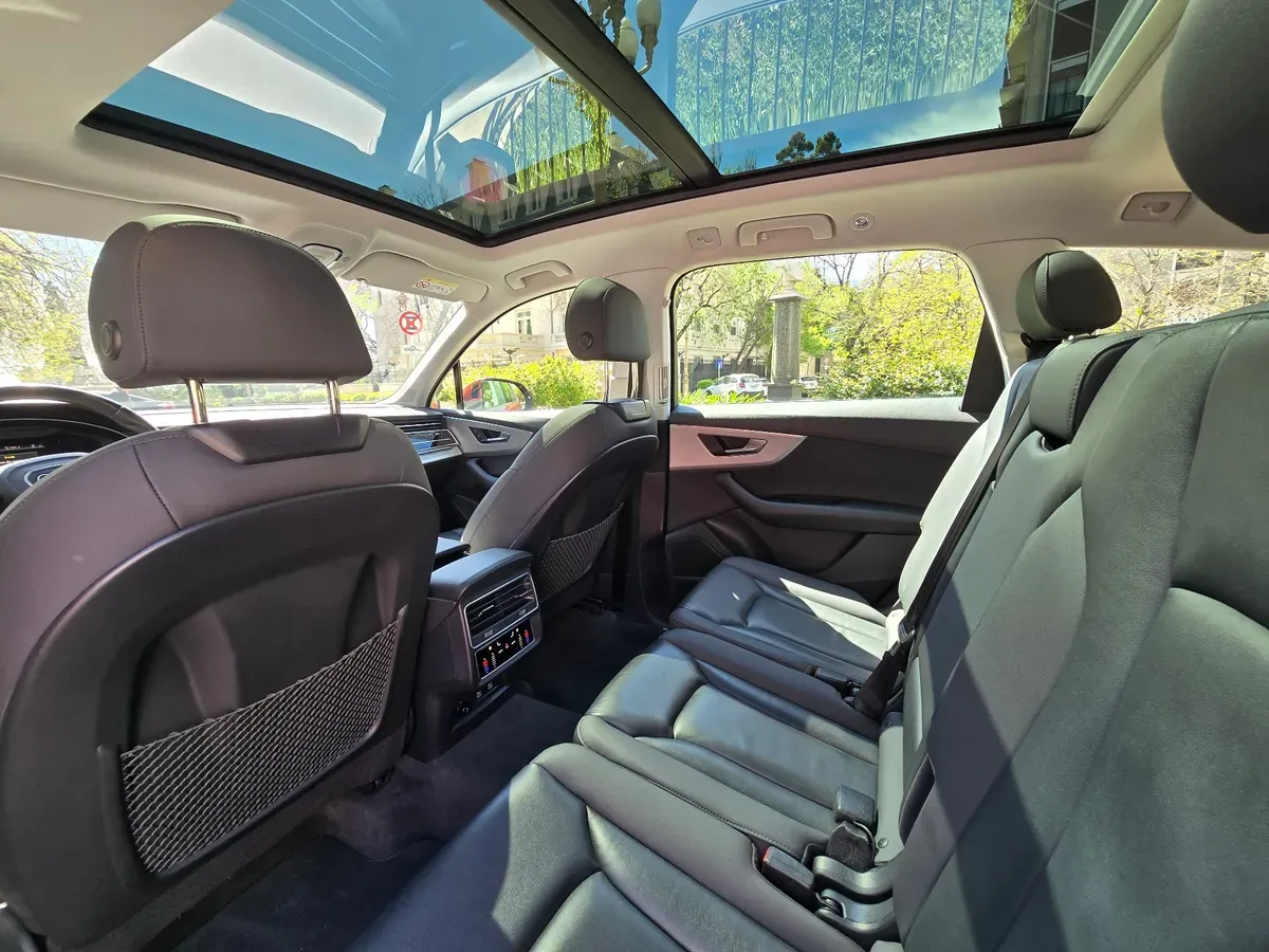 Mira esta publicación de Audi Q7 2021 en Motordil