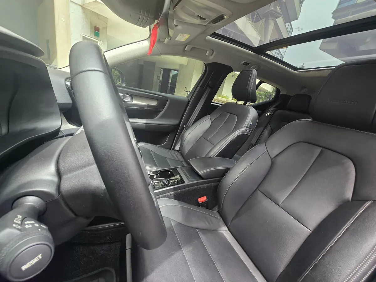 Mira esta publicación de Volvo XC 40 2020 en Motordil