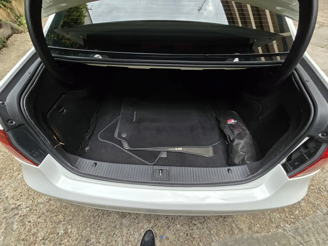 Mira esta publicación de Mercedes Benz Clase E 2015 en Motordil