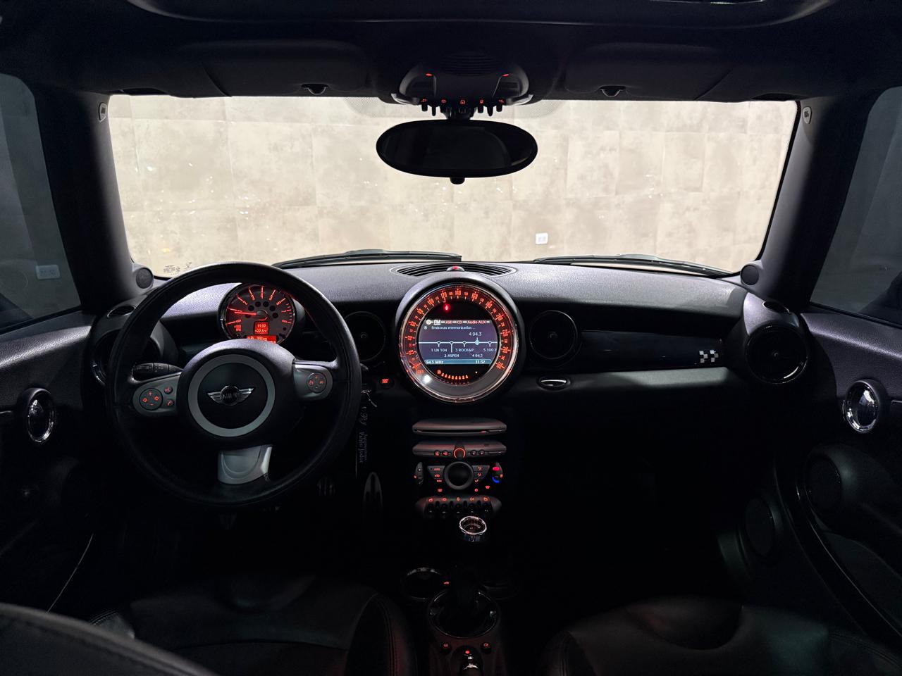 Mira esta publicación de Mini Cooper 2010 en Motordil