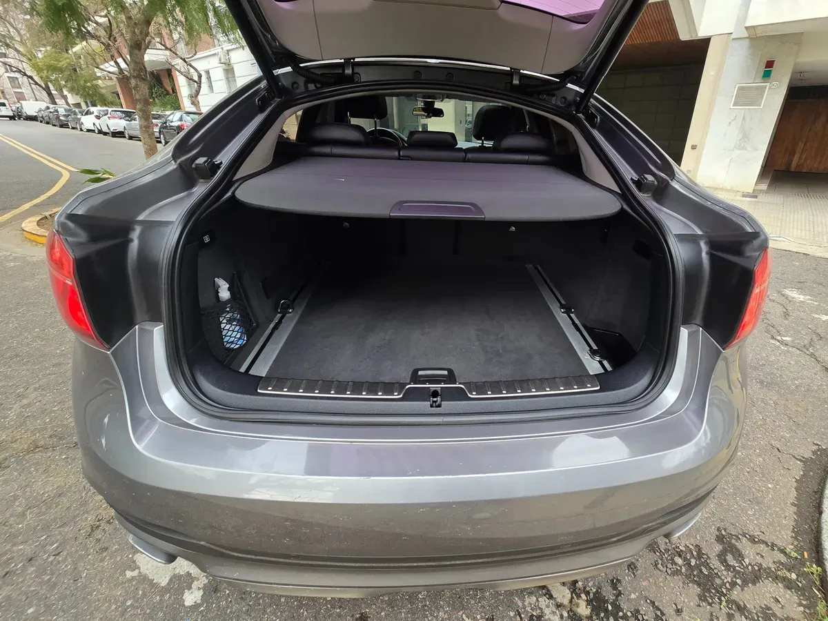 Mira esta publicación de BMW X6 2018 en Motordil