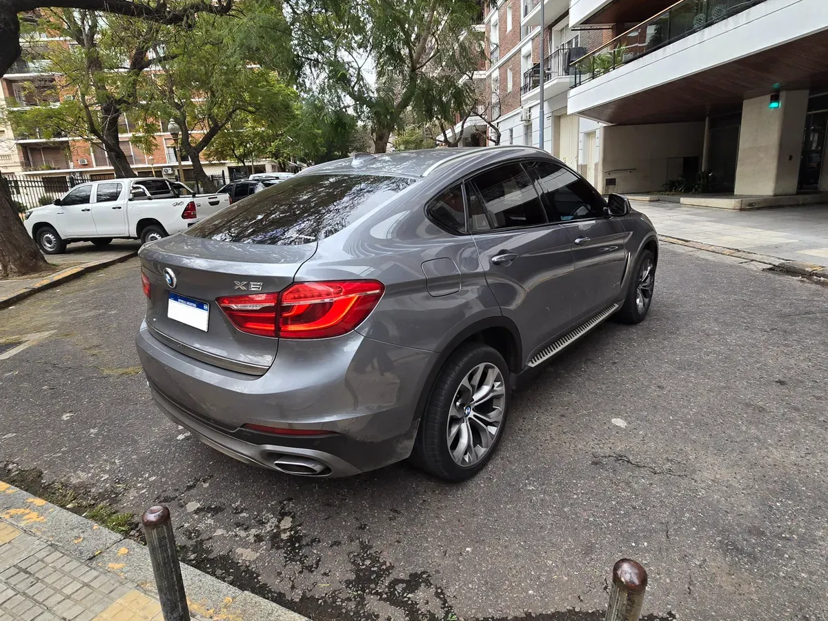 Mira esta publicación de BMW X6 2018 en Motordil