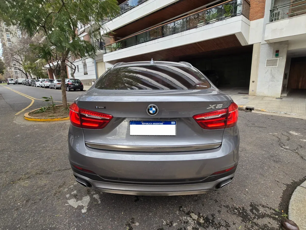 Mira esta publicación de BMW X6 2018 en Motordil