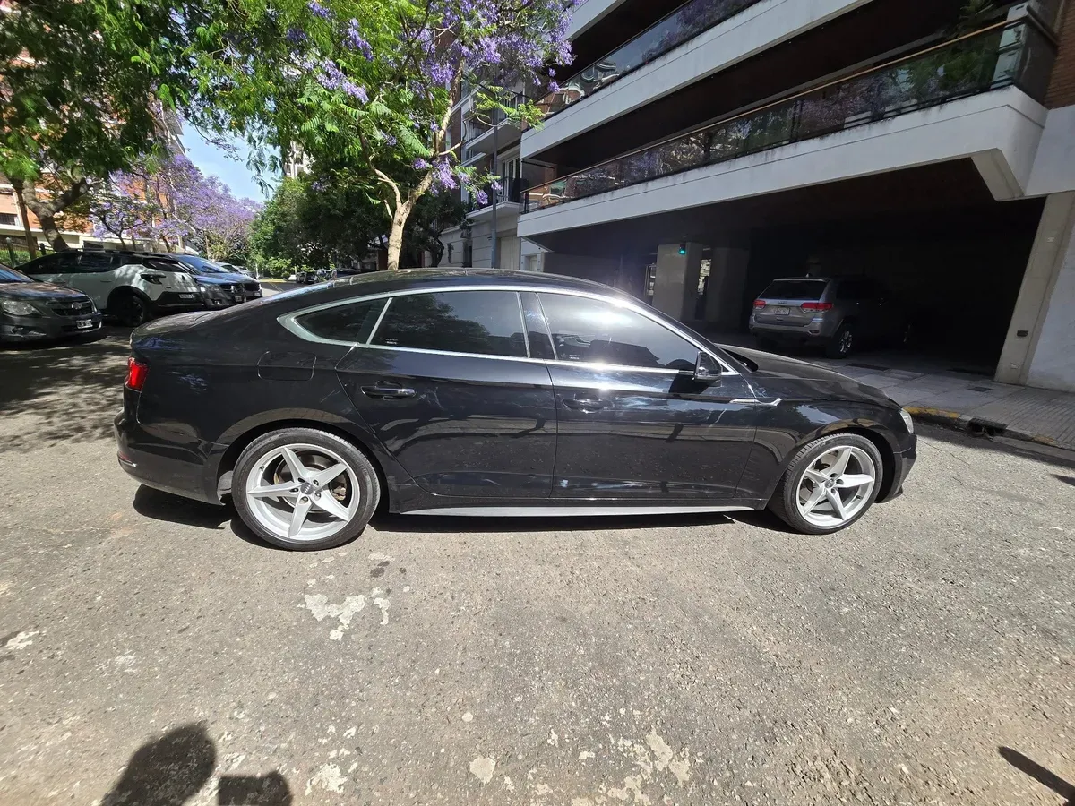 Mira esta publicación de Audi A5 Sportback 2018 en Motordil