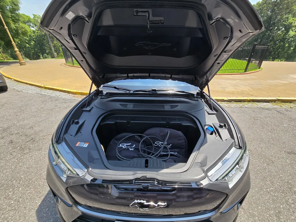 Mira esta publicación de Ford Mustang Mach E 2023 en Motordil