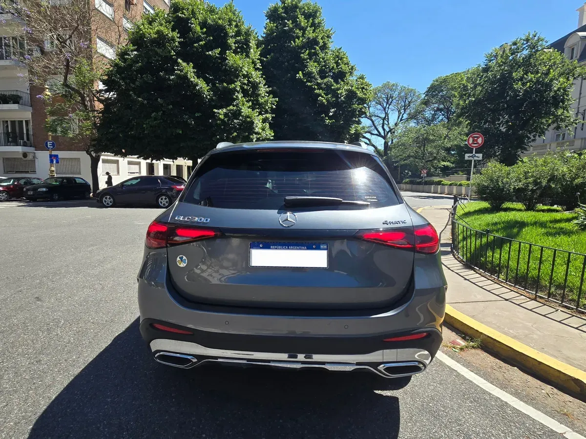 Mira esta publicación de Mercedes Benz GLC 2023 en Motordil