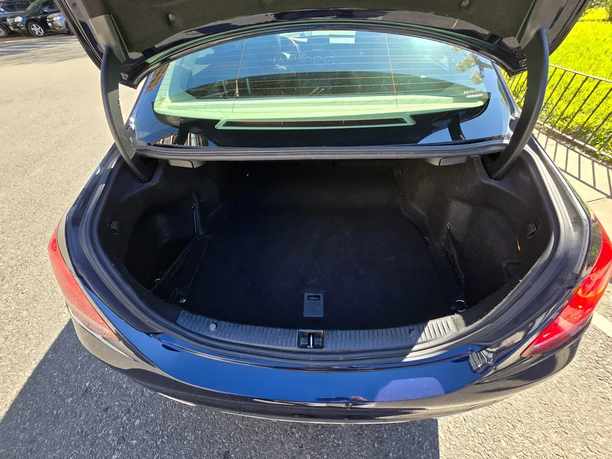 Mira esta publicación de Mercedes Benz Clase C 2016 en Motordil