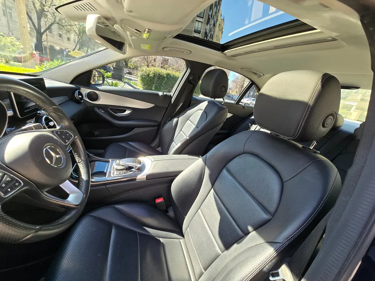 Mira esta publicación de Mercedes Benz Clase C 2016 en Motordil