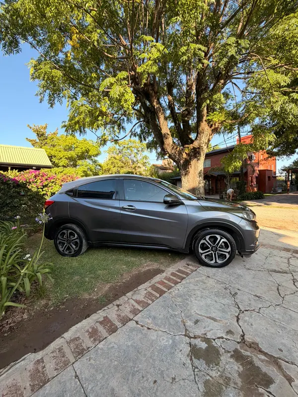 Mira esta publicación de Honda HRV 2017 en Motordil