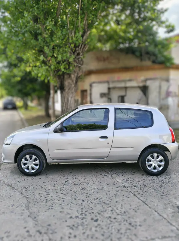 Mira esta publicación de Renault Clio Mio 2015 en Motordil