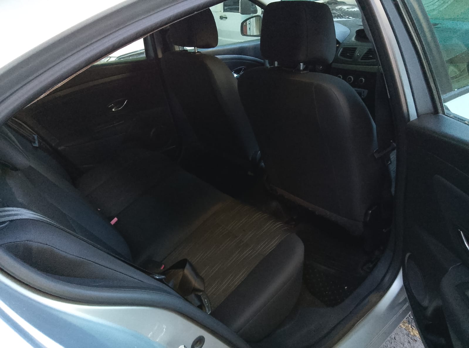 Mira esta publicación de Renault Fluence 2013 en Motordil