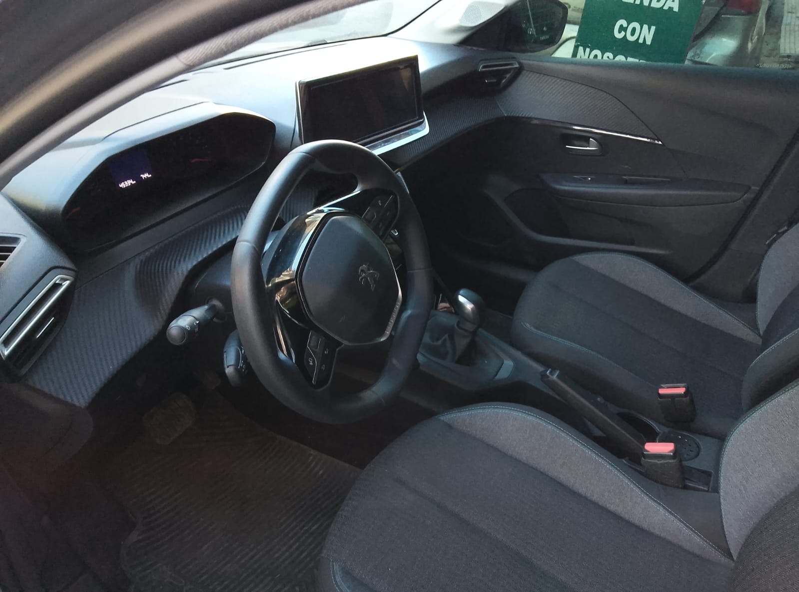 Mira esta publicación de Peugeot 208 2023 en Motordil