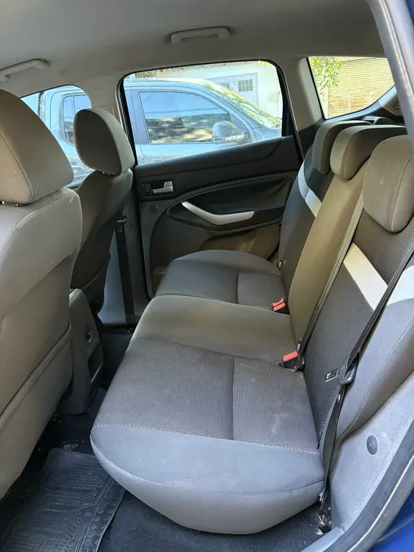 Mira esta publicación de Ford Kuga 2011 en Motordil