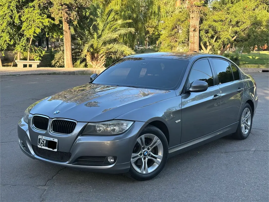 Mira esta publicación de BMW Serie 3 2011 en Motordil