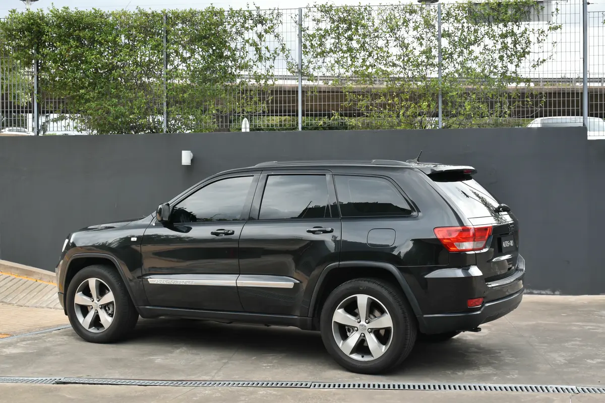 Mira esta publicación de Jeep Grand Cherokee 2013 en Motordil