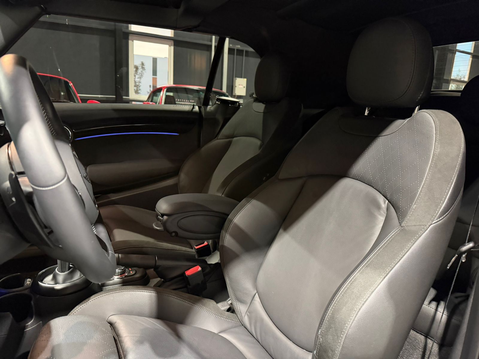 Mira esta publicación de Mini Cabrio 2025 en Motordil