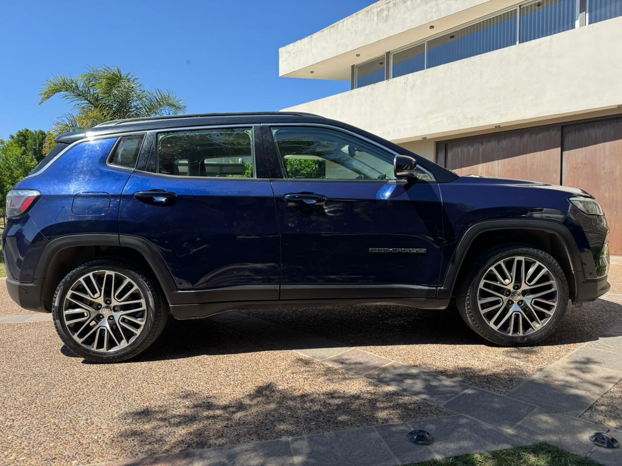 Mira esta publicación de Jeep Compass 2021 en Motordil