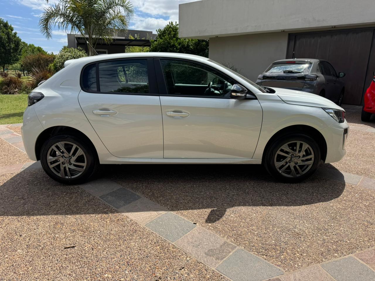 Mira esta publicación de Peugeot 208 2025 en Motordil