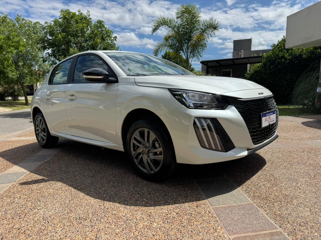 Mira esta publicación de Peugeot 208 2025 en Motordil