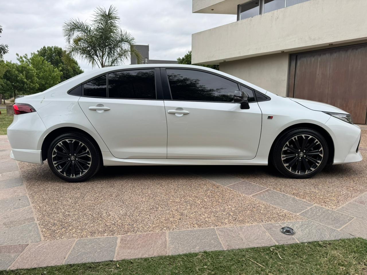 Mira esta publicación de Toyota Corolla 2022 en Motordil