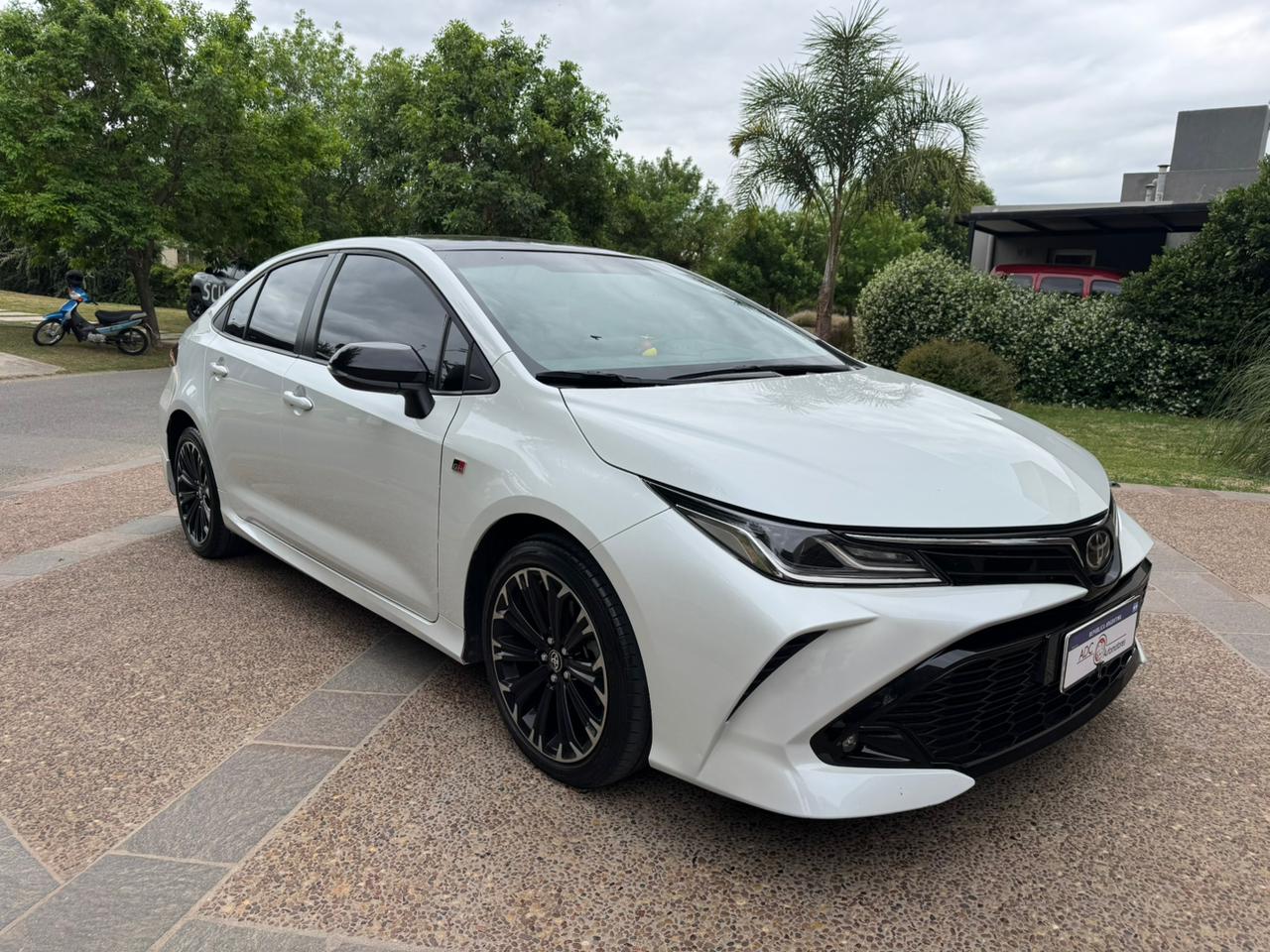 Mira esta publicación de Toyota Corolla 2022 en Motordil