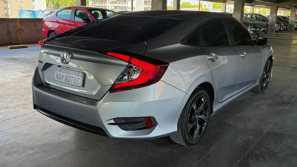 Mira esta publicación de Honda Civic 2017 en Motordil