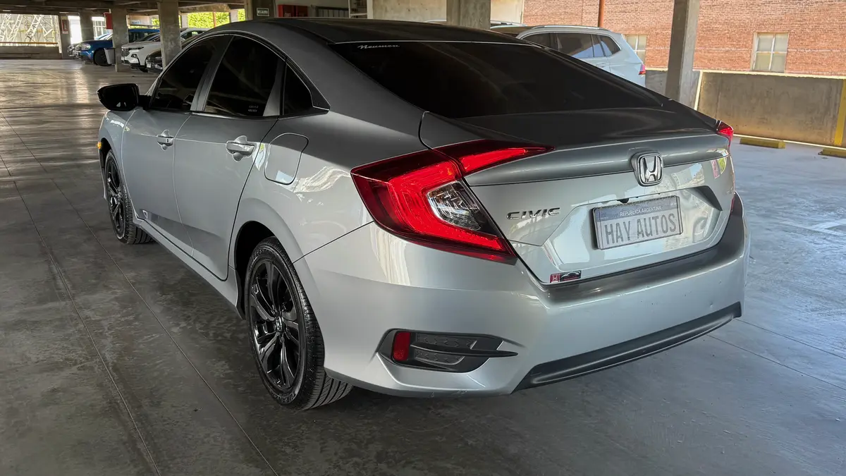 Mira esta publicación de Honda Civic 2017 en Motordil