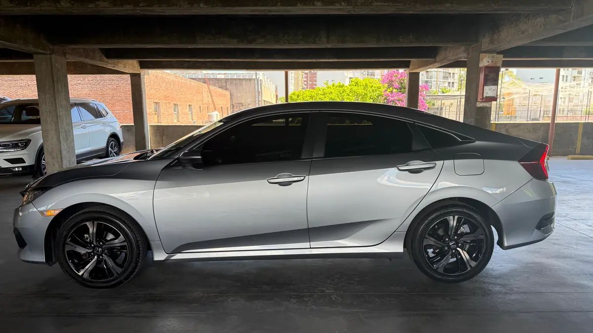 Mira esta publicación de Honda Civic 2017 en Motordil