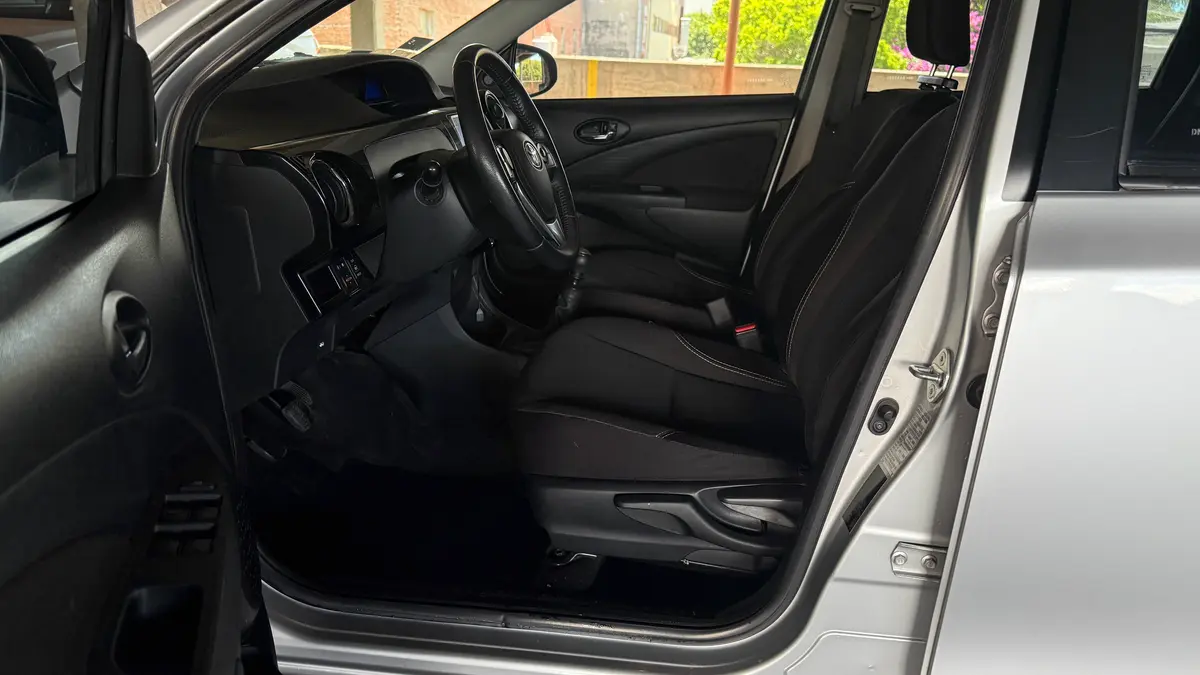 Mira esta publicación de Toyota Etios 2016 en Motordil