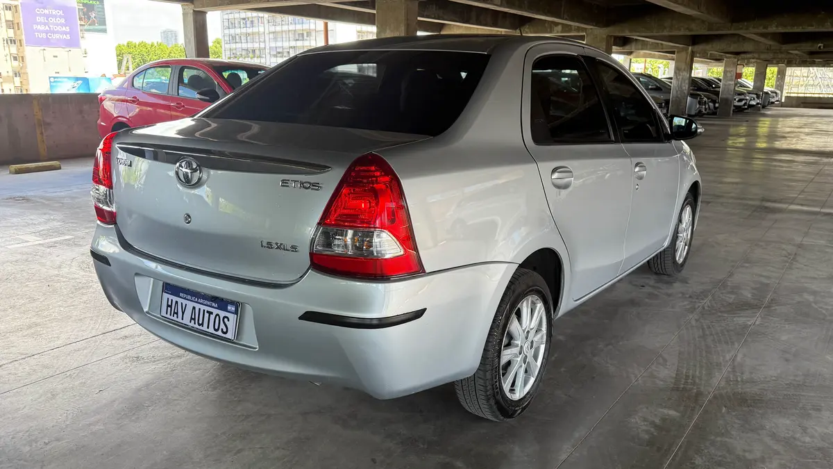 Mira esta publicación de Toyota Etios 2016 en Motordil