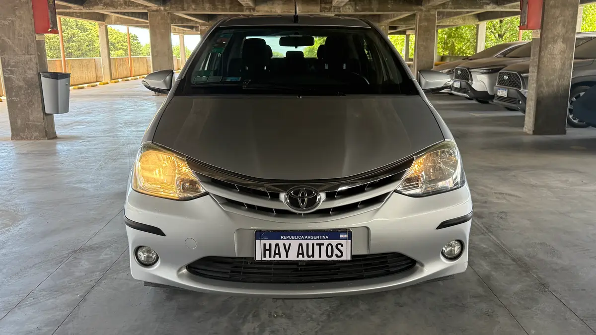 Mira esta publicación de Toyota Etios 2016 en Motordil