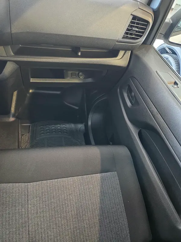 Mira esta publicación de Peugeot Expert 2026 en Motordil