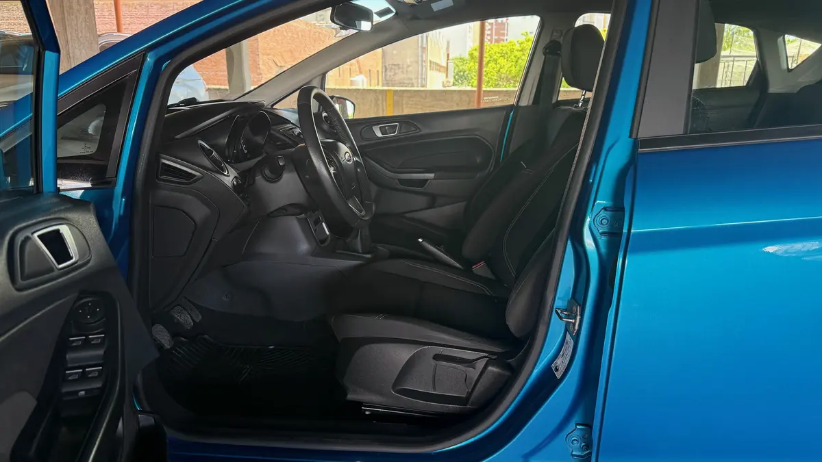 Mira esta publicación de Ford Fiesta 2015 en Motordil