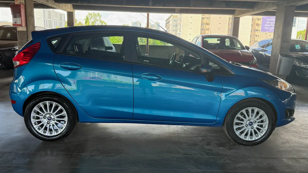 Mira esta publicación de Ford Fiesta 2015 en Motordil