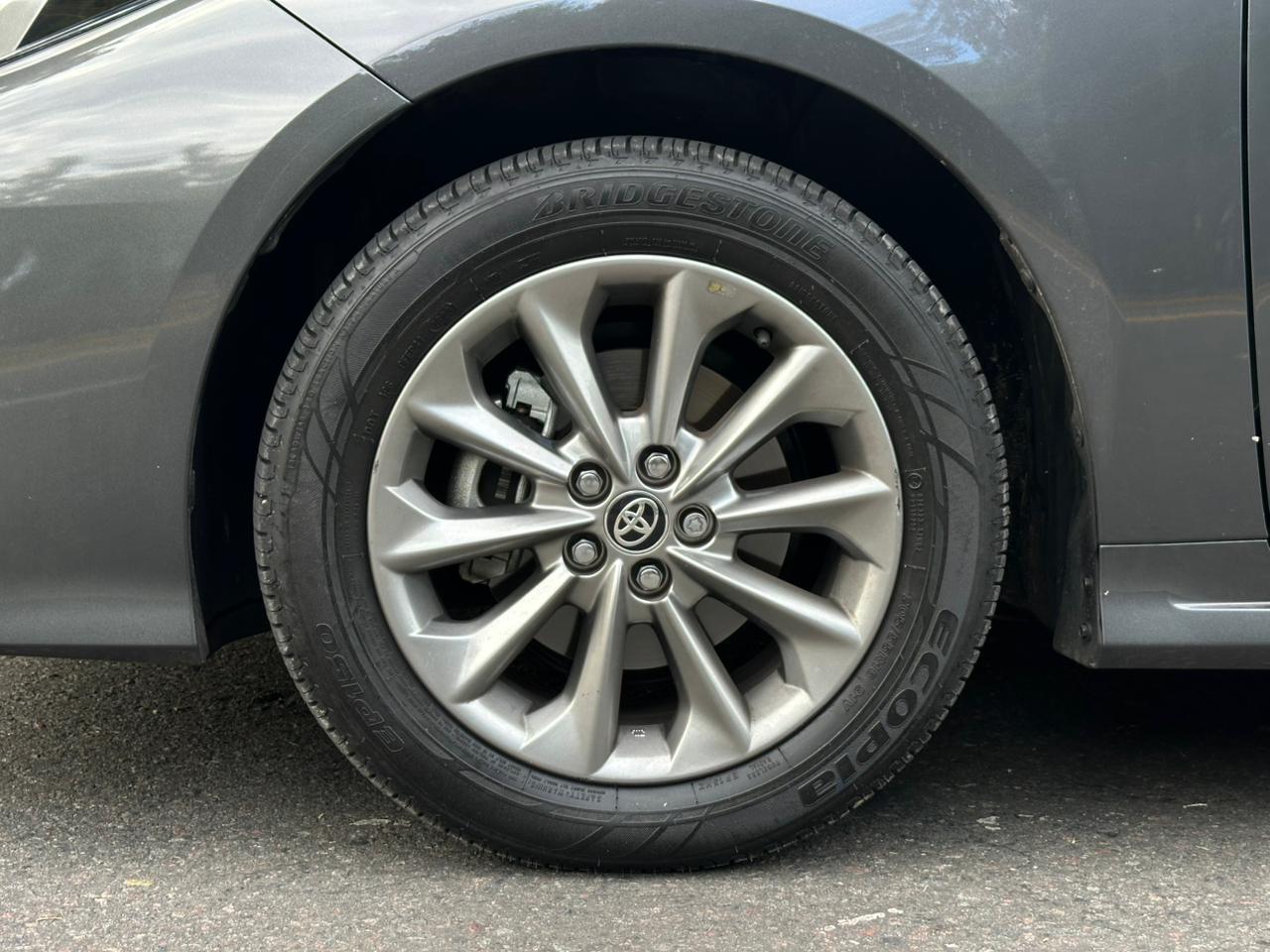 Mira esta publicación de Toyota Corolla 2025 en Motordil