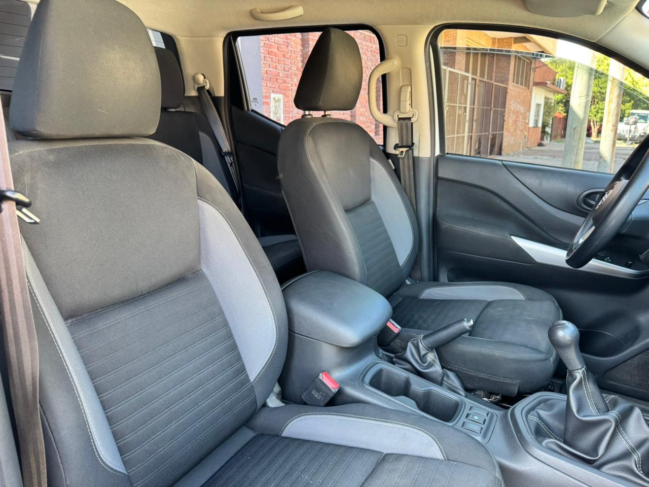 Mira esta publicación de Nissan Frontier 2023 en Motordil