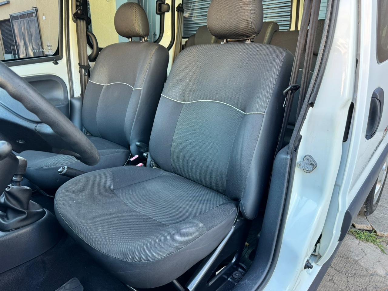 Mira esta publicación de Renault Kangoo 2018 en Motordil