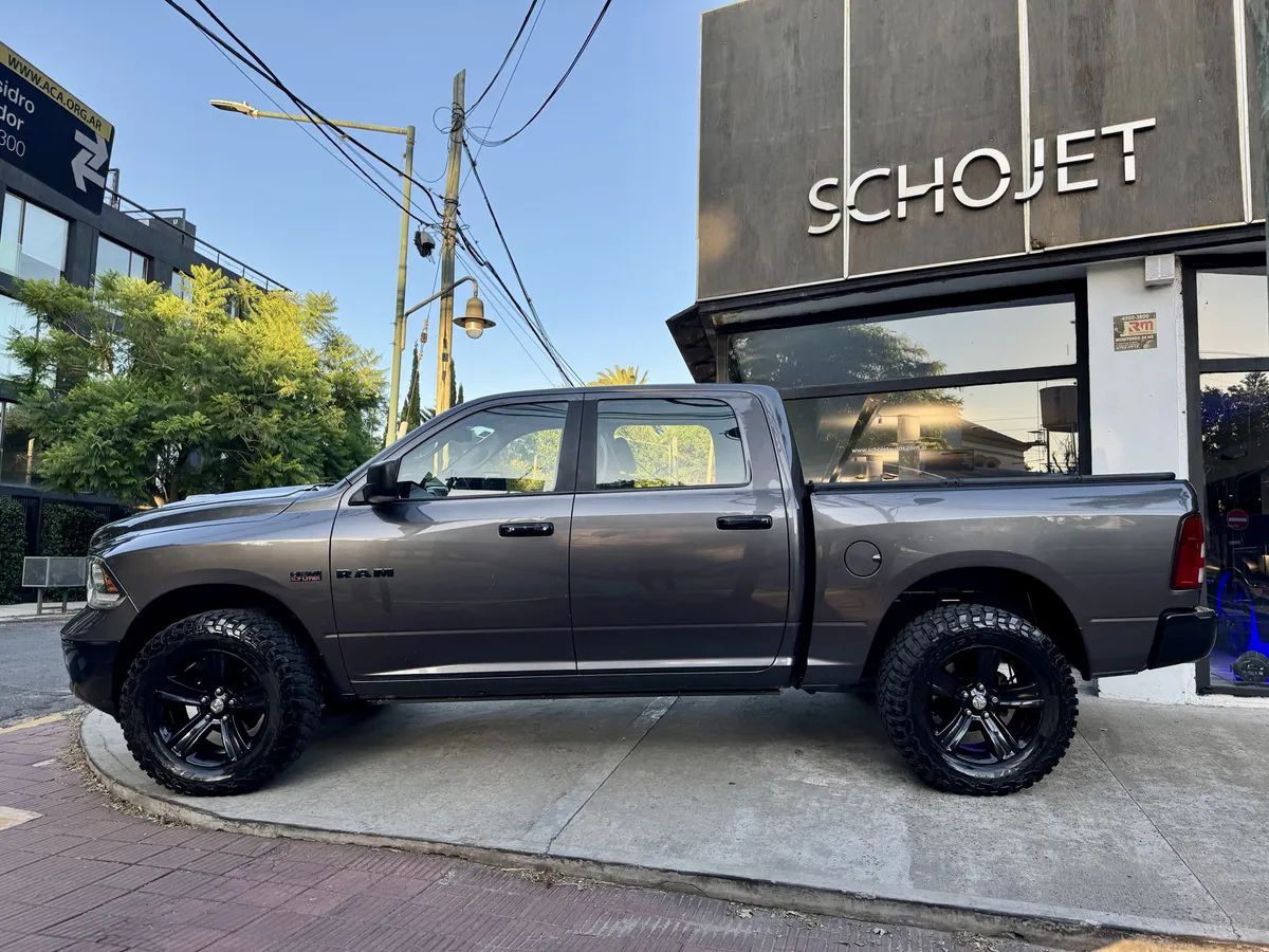 Mira esta publicación de RAM 1500 2016 en Motordil