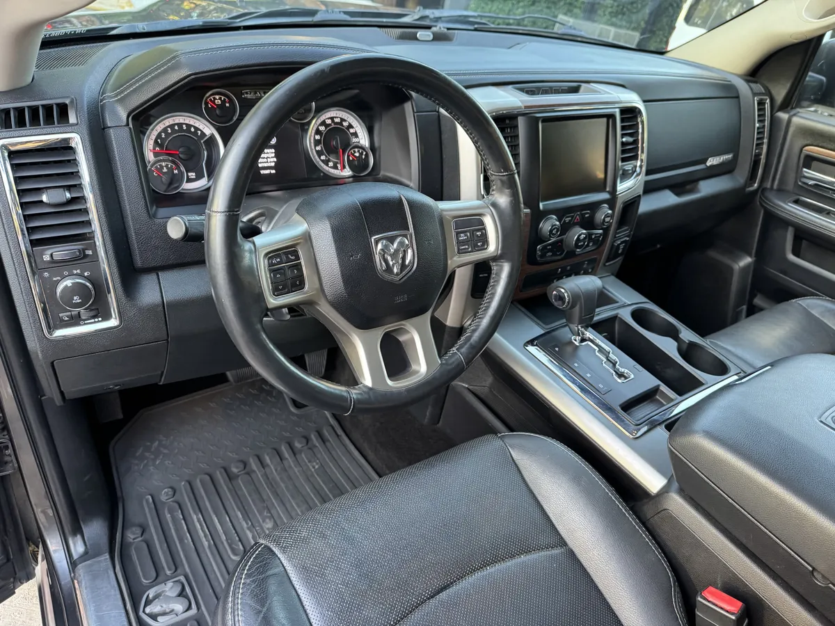 Mira esta publicación de RAM 1500 2016 en Motordil