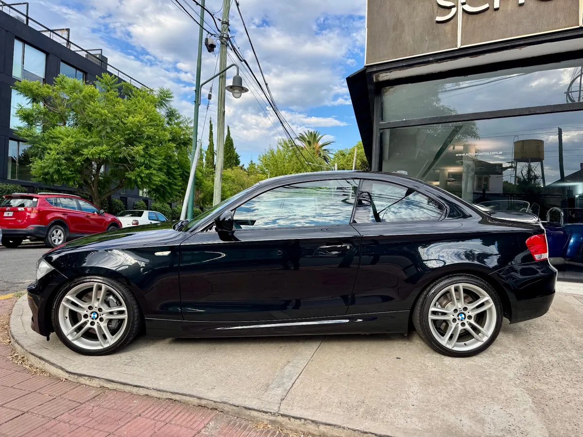 Mira esta publicación de BMW Serie 1 2010 en Motordil