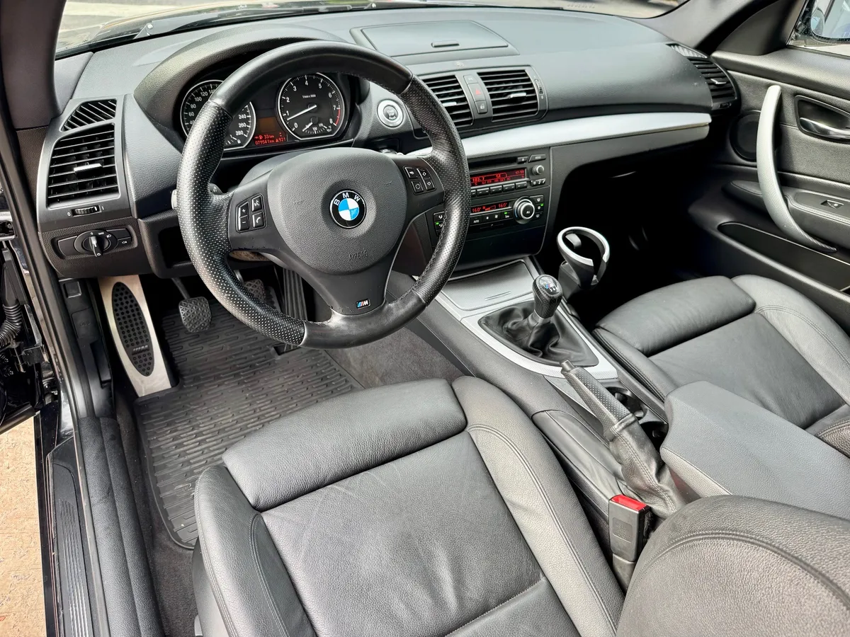 Mira esta publicación de BMW Serie 1 2010 en Motordil