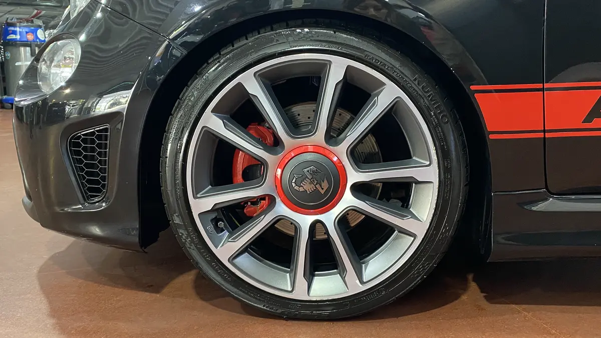Mira esta publicación de Fiat 500 Abarth 2019 en Motordil