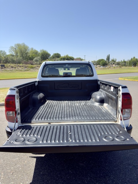 Mira esta publicación de Toyota Hilux 2021 en Motordil