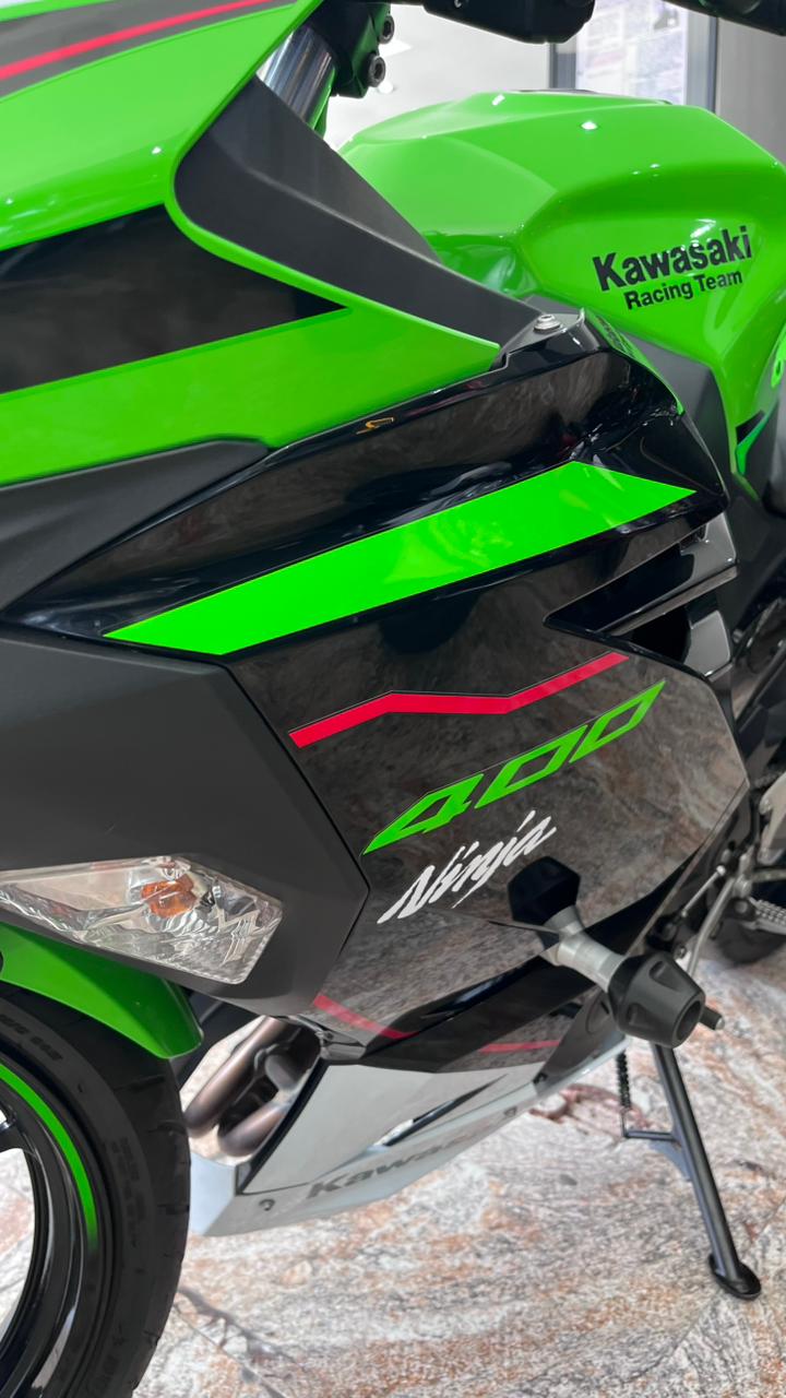 Mira esta publicación de Kawasaki Ninja 400 KRT 2023 en Motordil