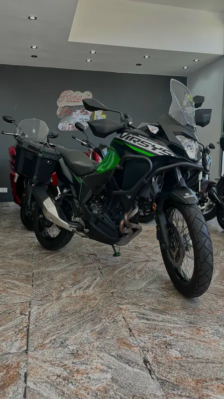 Mira esta publicación de Kawasaki KLE 300 Versys Adventure 2024 en Motordil